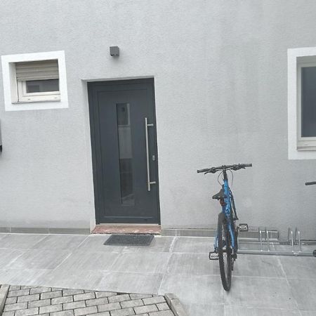 Apartments & Moeblierte Zimmer In Kahl Am Main, Kontaktloser Self Check-In, W-Lan, Schreibtisch, Duschbad, Kuechenzeile, Pkw-Plaetze Ngoại thất bức ảnh