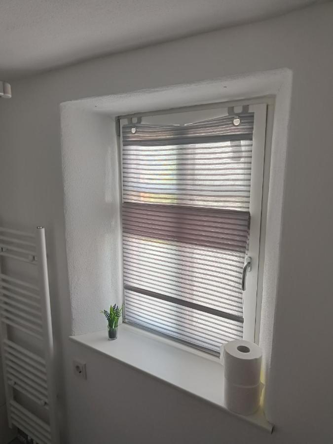 Apartments & Moeblierte Zimmer In Kahl Am Main, Kontaktloser Self Check-In, W-Lan, Schreibtisch, Duschbad, Kuechenzeile, Pkw-Plaetze Ngoại thất bức ảnh