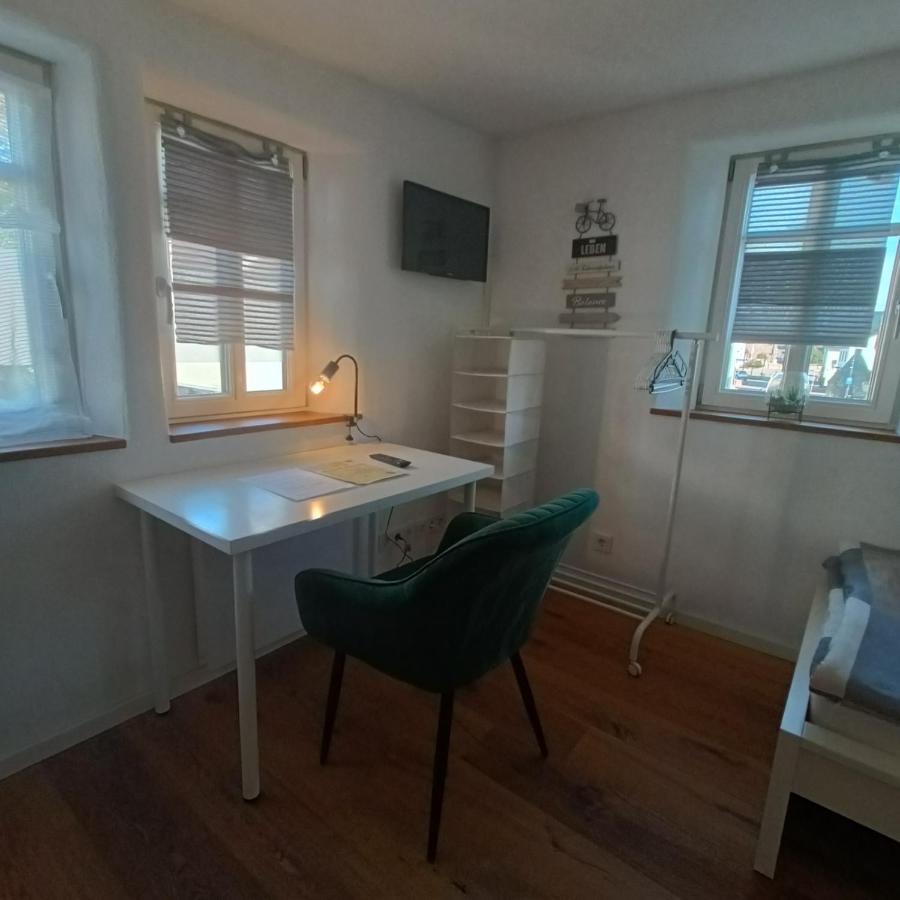 Apartments & Moeblierte Zimmer In Kahl Am Main, Kontaktloser Self Check-In, W-Lan, Schreibtisch, Duschbad, Kuechenzeile, Pkw-Plaetze Ngoại thất bức ảnh