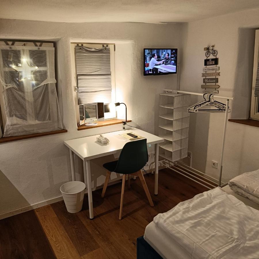 Apartments & Moeblierte Zimmer In Kahl Am Main, Kontaktloser Self Check-In, W-Lan, Schreibtisch, Duschbad, Kuechenzeile, Pkw-Plaetze Ngoại thất bức ảnh