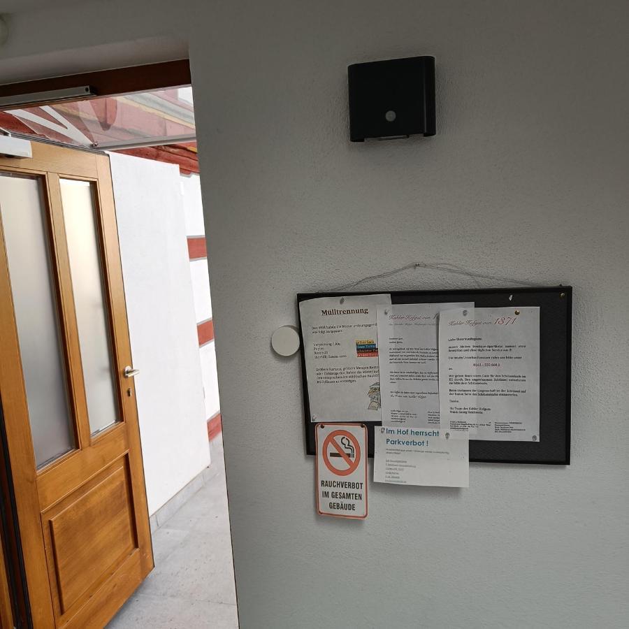 Apartments & Moeblierte Zimmer In Kahl Am Main, Kontaktloser Self Check-In, W-Lan, Schreibtisch, Duschbad, Kuechenzeile, Pkw-Plaetze Ngoại thất bức ảnh
