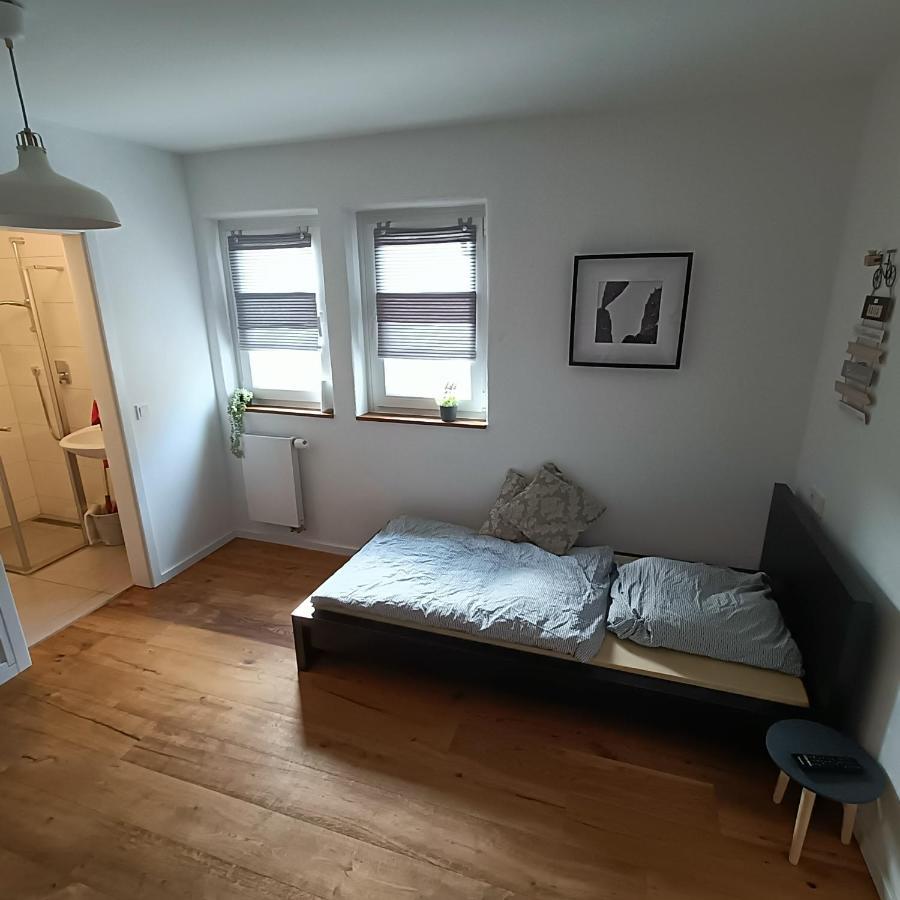 Apartments & Moeblierte Zimmer In Kahl Am Main, Kontaktloser Self Check-In, W-Lan, Schreibtisch, Duschbad, Kuechenzeile, Pkw-Plaetze Ngoại thất bức ảnh